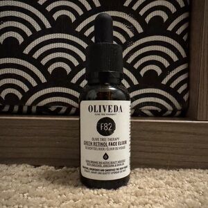 Veda Green Retinol Face Elixir - Black